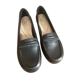 Clarks Collection Black Leather Loafers Women’s Size 8.5 Comfort Shoes
